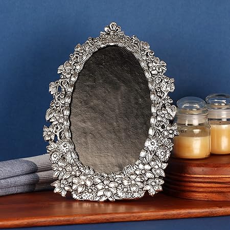 White Metal Oval Photo Frame