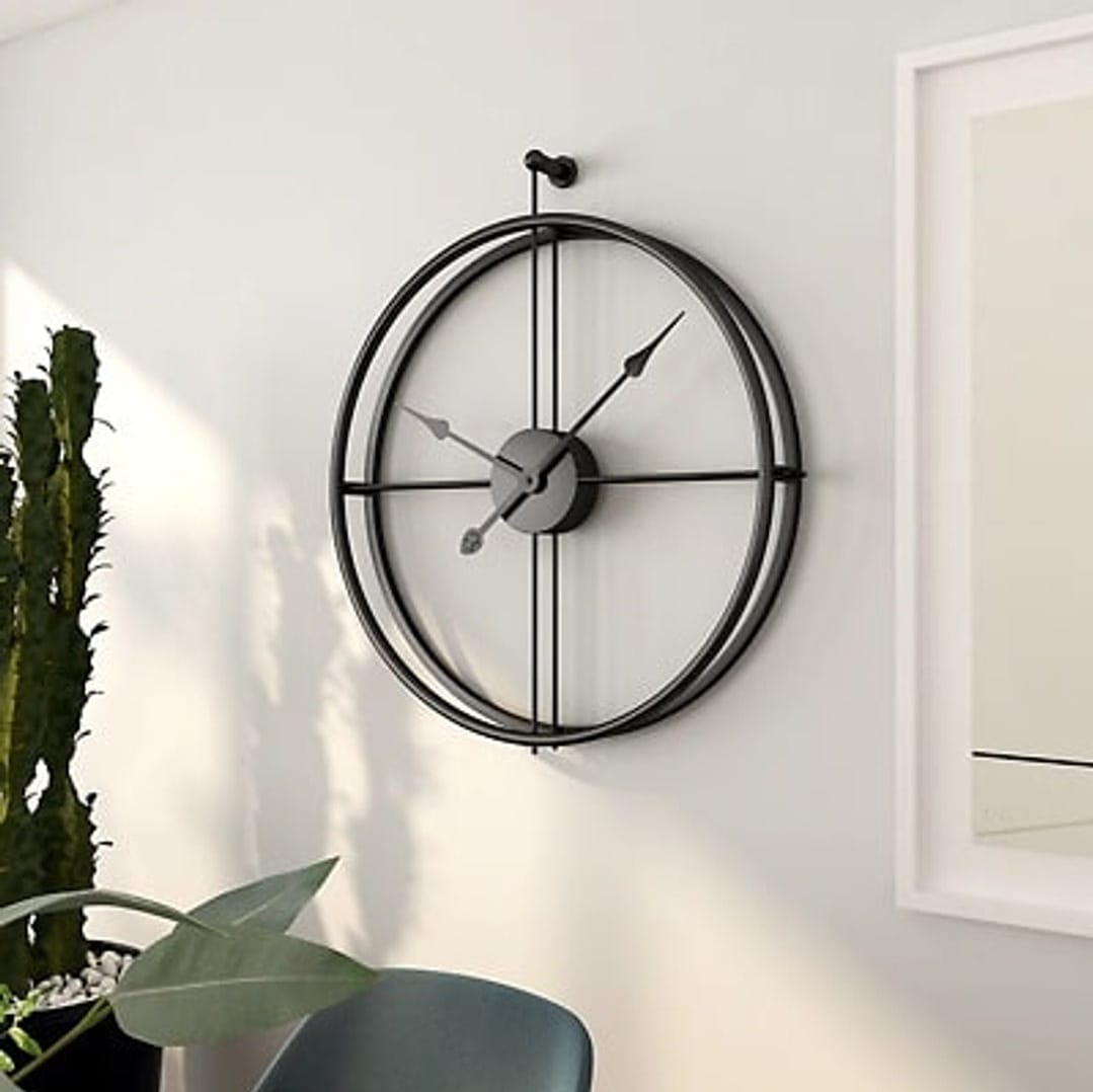 Black Metal Round Wall Clock