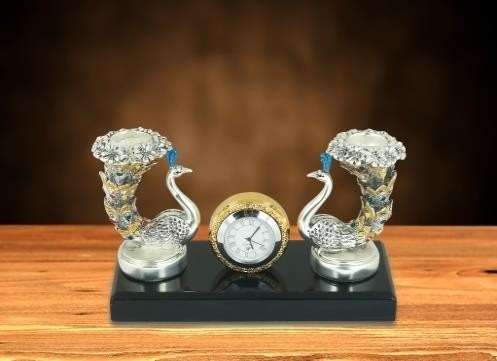 Royal Plume Heritage Clock