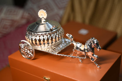 Royal Carriage Server