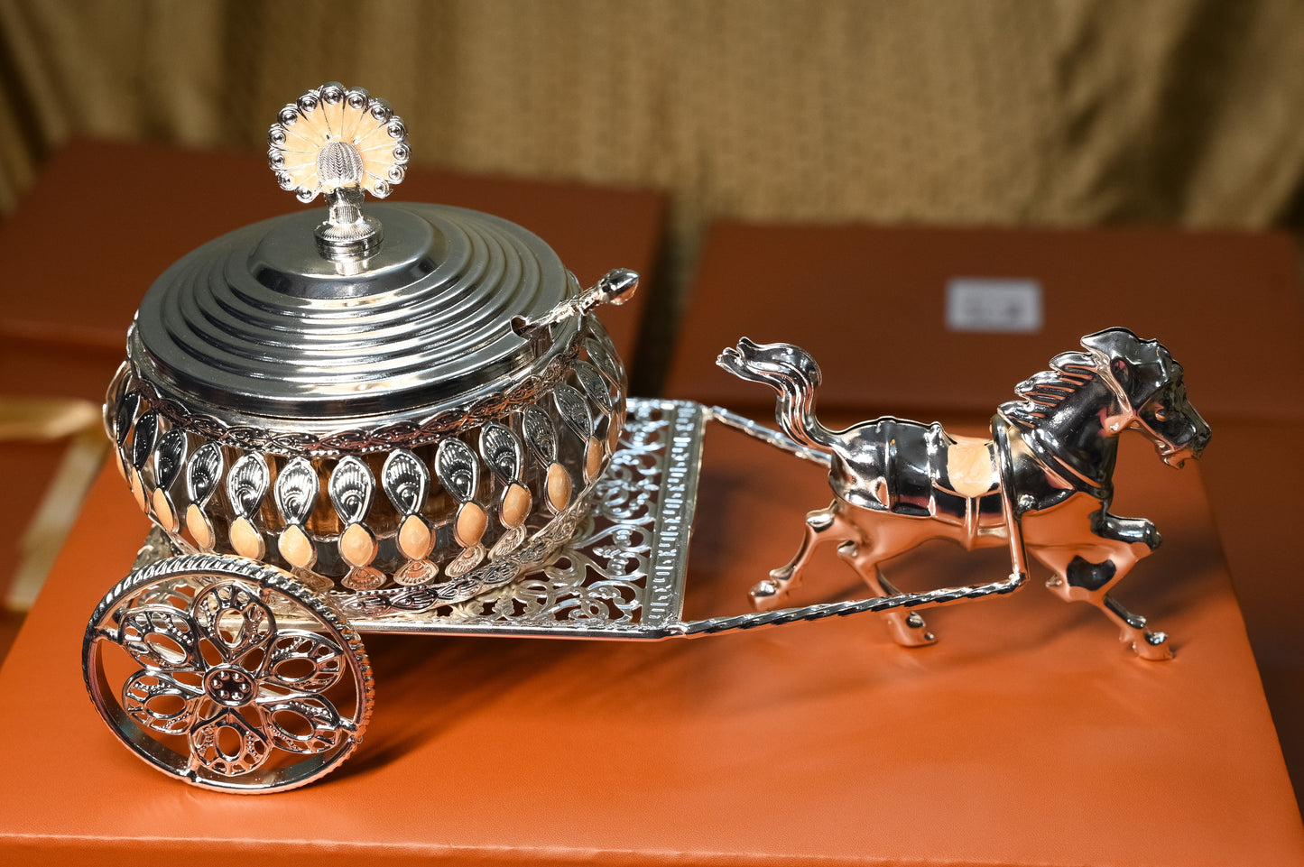 Royal Carriage Server